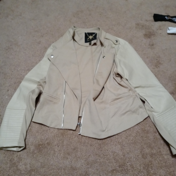 Kardashian Kollection Jackets & Blazers - Beige Jacket